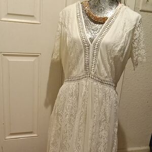 Elegant White Lace Long Sleeve Dress